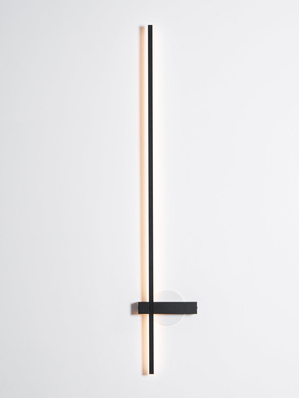 Adeline Linear Rechargeable Sconce