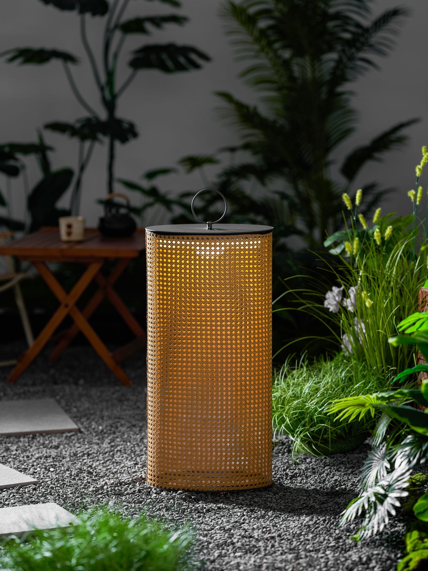 Arlette Solar Outdoor Lantern Lamp