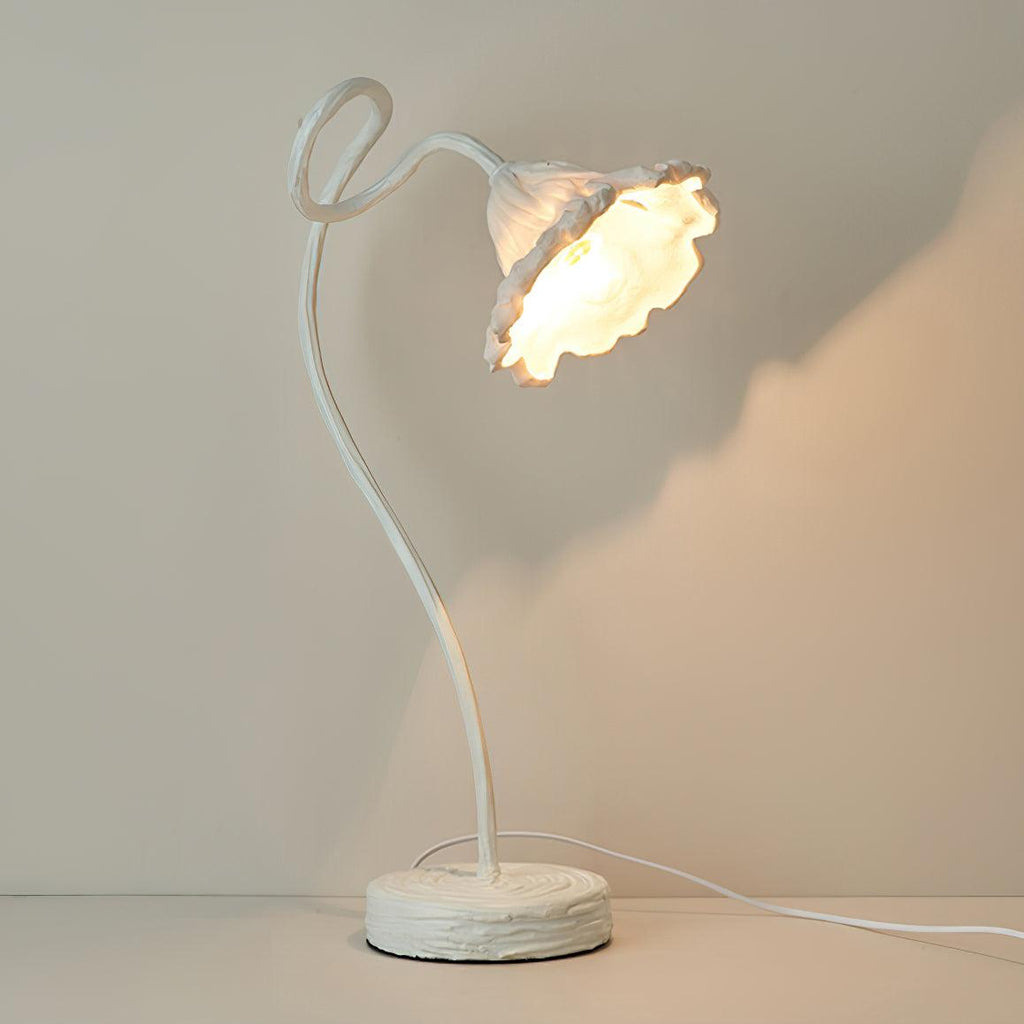 Artistic Lotus Leaf Table Lamp