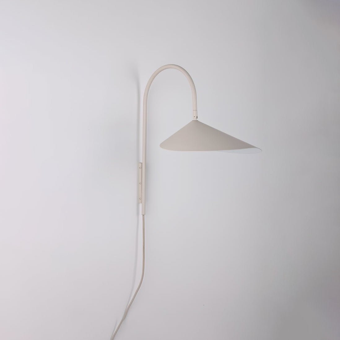Alocasia Swivel Plug-in Wall Lamp
