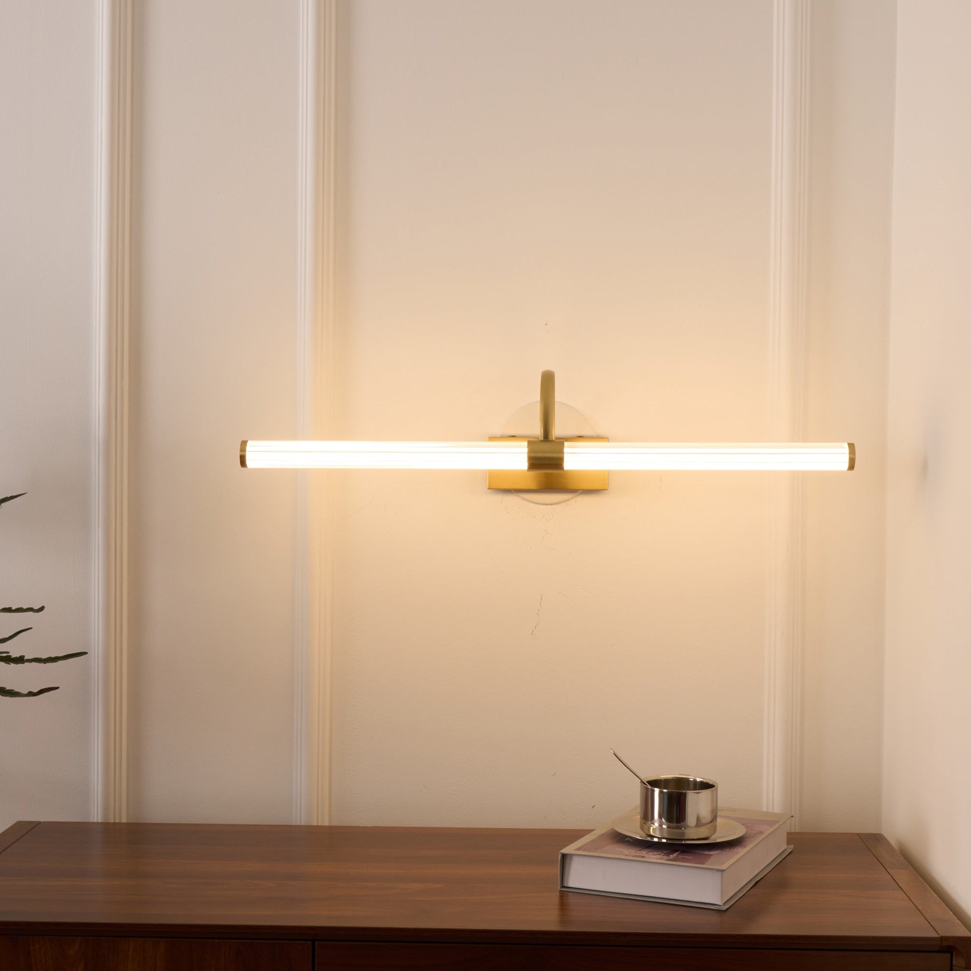 Avery Wall Light