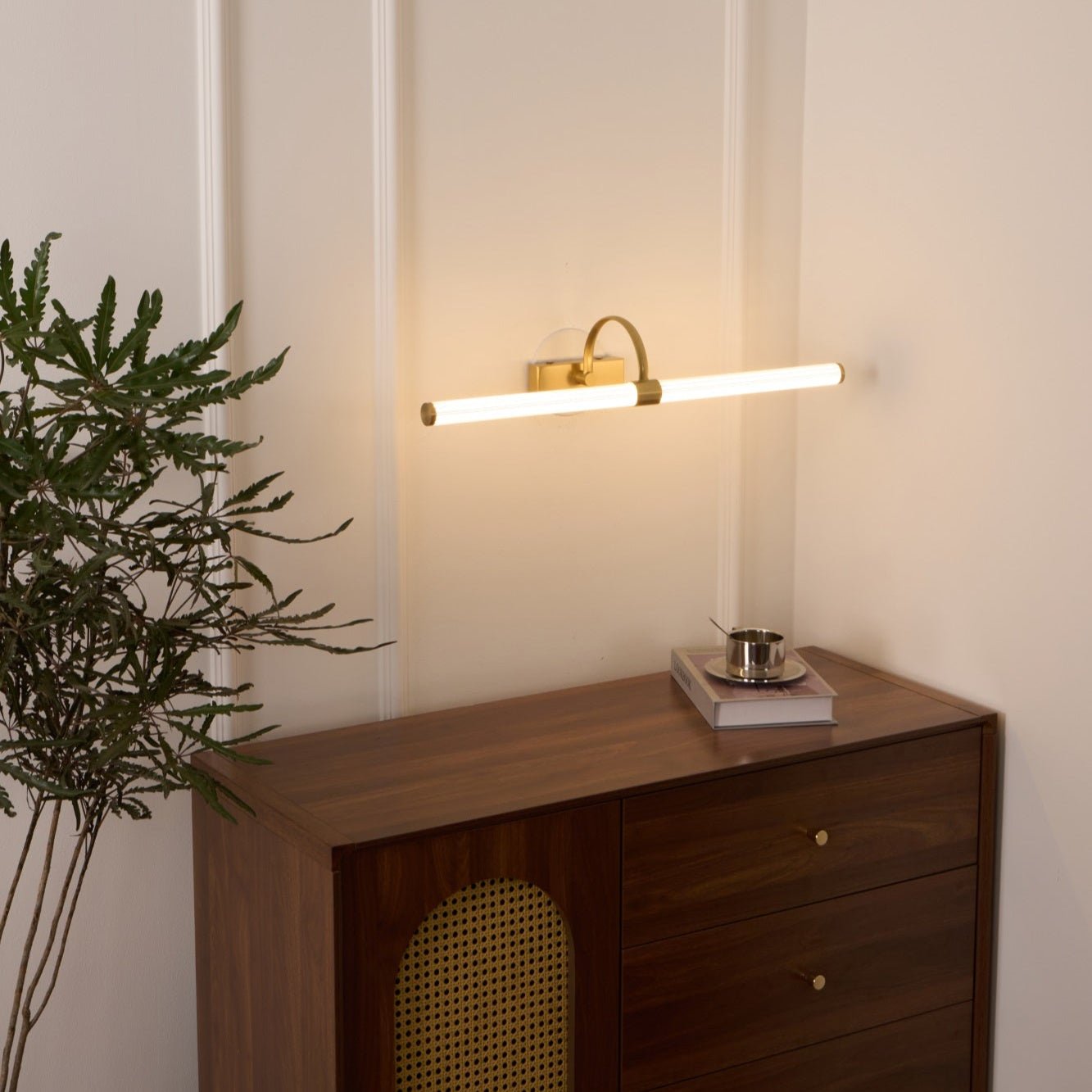 Avery Wall Light