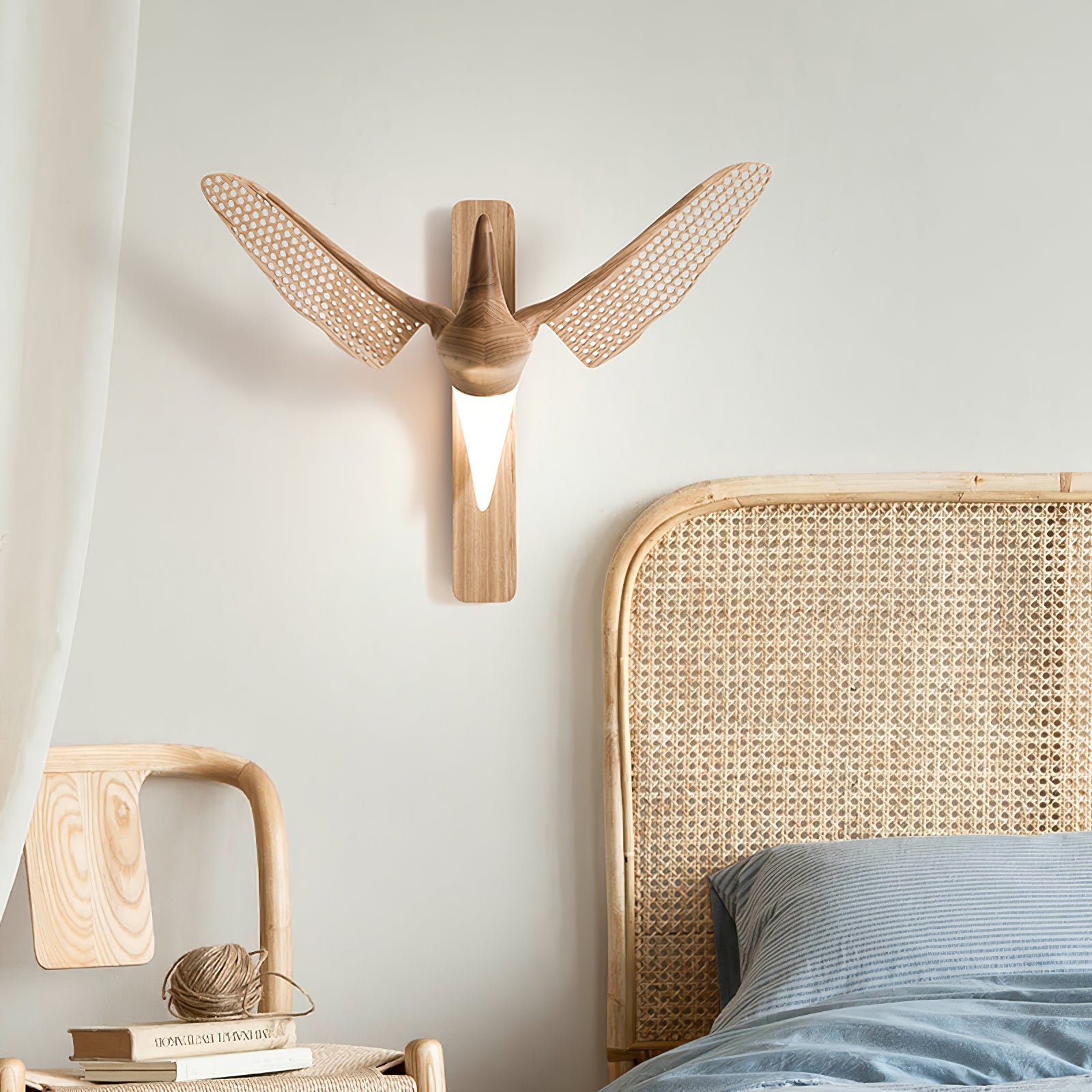 Avesa Wall Light