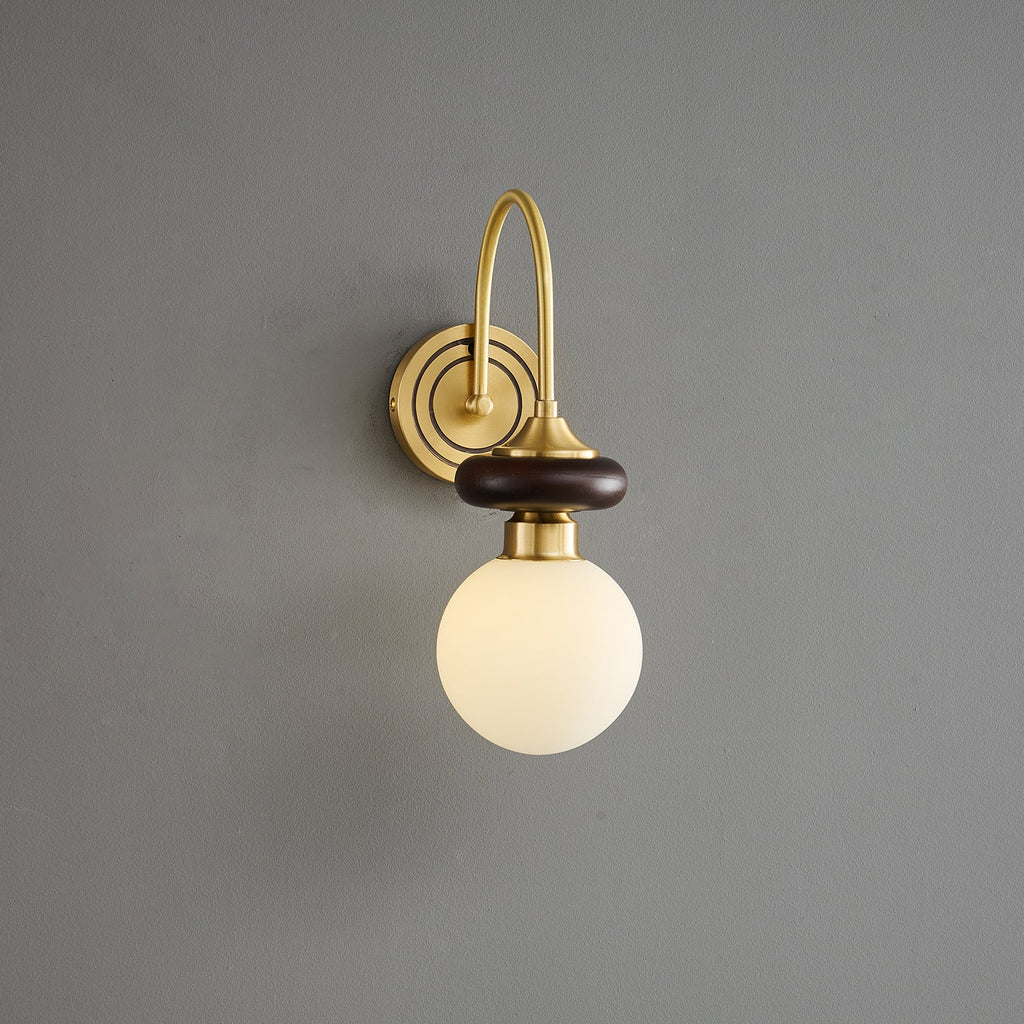 Bellevue Wall Lamp