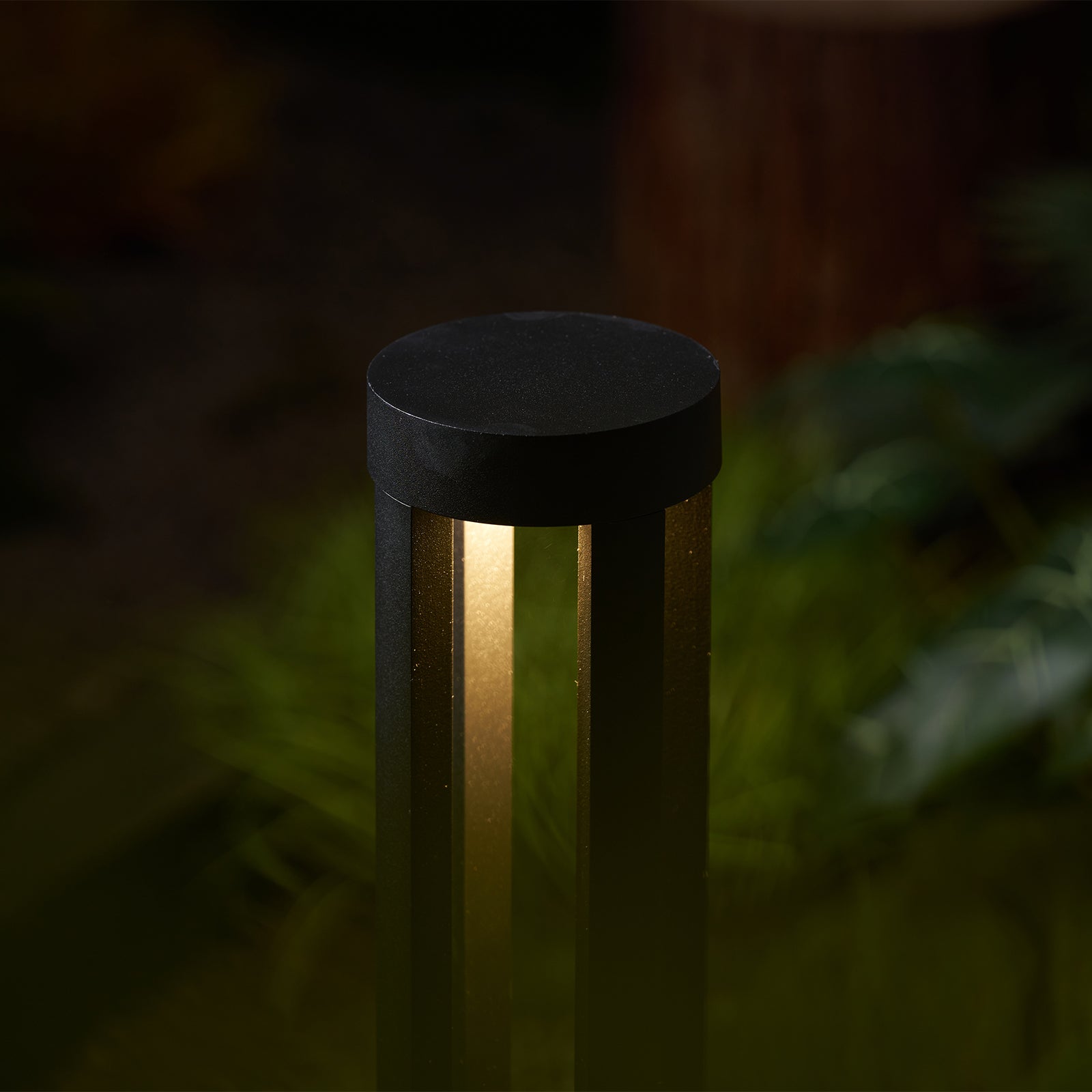 Black Cylindrical Garden Outdoor Light