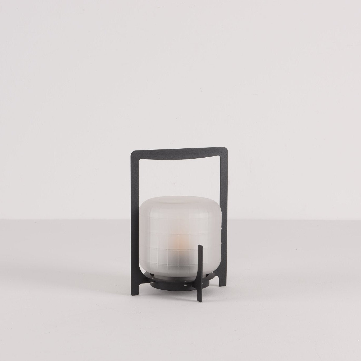 Black Twilight Lantern Table Lamp